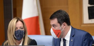 Meloni, Salvini e i figli senza vaccino covid: “Linciata”, “accuse assurde”