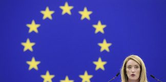 Saluto fascista all’Europarlamento, deputato bulgaro sarà sanzionato – Video