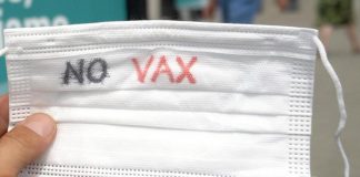 Green Pass Italia, no vax Franzoni: “Con multe falò in piazza”