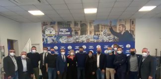 Giallo mascherine per i leghisti del Pirellone, per Salvini è colpa del filtro