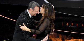 Sanremo 2022, Amadeus: “Ferilli? Nessun nervosismo, solo inciampata in un cavo”