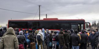 Ucraina, l’appello di Tanya: “Frontiere bloccate, miei genitori in auto da 4 giorni” – Video