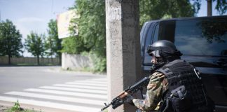 Ucraina, Nicastro (inviato Corriere): “Mariupol svuotata, chi non è scappato ora è in trappola”