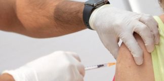 Vaccino Covid, Ema: “Al momento no prove per quarta dose a tutti”