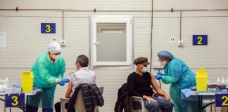 Quarta dose vaccino covid anche in Italia? Cosa dicono gli esperti