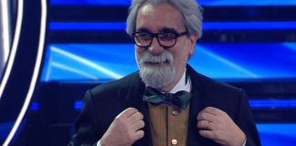 Sanremo 2022, ecco Beppe Vessicchio: ovazione al Festival