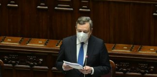 Draghi a Zelensky: “L’Italia vuole fornire sostegno e assistenza”