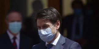 Ucraina, Conte “Lavorare a una soluzione politica”
