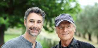 Torna Don Matteo, Terence Hill passa il testimone a Raoul Bova