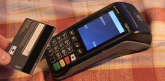 In calo l’uso del contante, sempre più usate le carte di pagamento