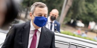 Ucraina, Draghi: “Stare con i piedi per terra, le sanzioni funzionano”