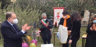 Un ulivo alla Bertazzolo per ricordare Falcone e Borsellino e tutte le vittime innocenti della mafia Un ulivo alla Bertazzolo per ricordare Falcone e Borsellino e tutte le vittime innocenti della mafia