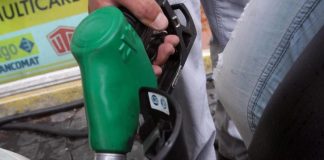 Prezzo benzina e diesel oggi in calo in Italia