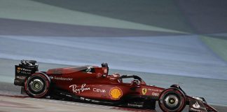 F1 2022, Leclerc vince Gp Bahrain e Sainz secondo: doppietta Ferrari