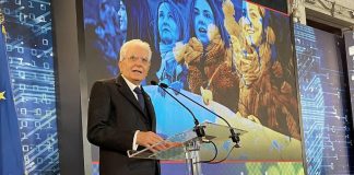 8 marzo, Mattarella: “Sconfitta donne che lasciano lavoro dopo nascita figlio”