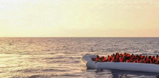 Migranti, Alarm Phone: naufragio con 50 morti a largo Libia