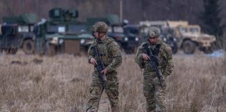 Russia attacca base a un passo dalla Ue. Usa: “Difenderemo territorio Nato”