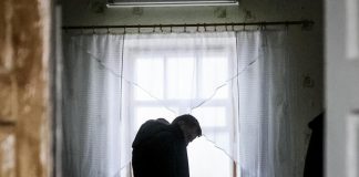 Ucraina, l’ambasciatore Zazo: “Ancora 400 italiani, alcuni bloccati”