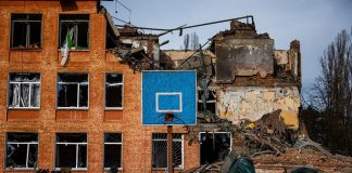 Guerra Ucraina, Russia alle porte di Kiev. Ue verso nuove sanzioni