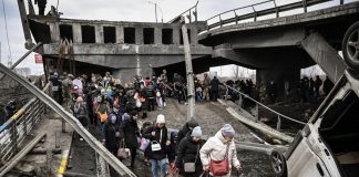 Guerra Ucraina, prosegue offensiva Russia. Colloquio tra Biden e Zelensky
