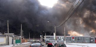 Ucraina, esplosioni a Leopoli. Incendio a Kharkiv dopo raid