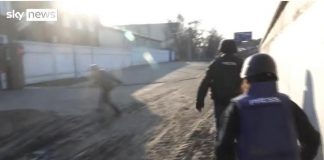 Guerra Ucraina, troupe Sky News vittima imboscata Russia. Il video di quei drammatici momenti