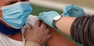 Covid, Pani: “Su quarta dose giusta cautela e urge nuova generazione di vaccini”