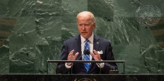Biden chiede un processo per i “crimini di guerra” di Putin