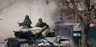 Fiato sospeso per Mariupol, cresce la paura delle armi chimiche