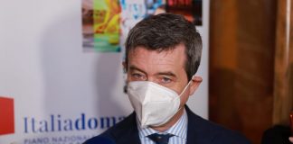 Orlando “Subordinare gli aiuti alle imprese al rinnovo dei contratti”