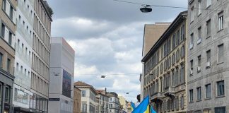 25 aprile, a Milano bandiere Ucraina e Nato. Contestati Pd e Brigata Ebraica