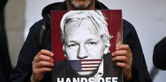 Wikileaks, giudice autorizza estradizione Assange in Usa