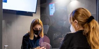 Mascherina al lavoro, Costa: “Raccomandazione e non obbligo”