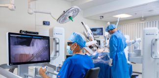 Al Gemelli il primo intervento urologico del robot chirurgo Hugo