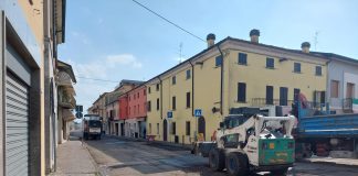 Marmirolo, lavori di asfaltatura quasi finiti in via Rippa. Poi la nuova illuminazione