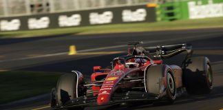 F1 Gp Australia 2022, la Ferrari di Leclerc parte in pole
