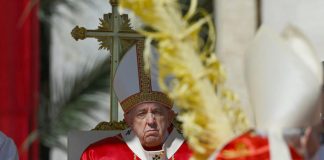 Ucraina, Papa: “Nella follia della guerra si torna a crocifiggere Cristo”