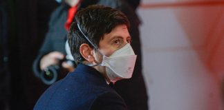 Speranza: “Stop mascherine al chiuso? Confronto in corso”