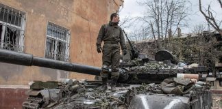 Mariupol, Russia rivendica controllo città: annullato assalto acciaieria Azovstal