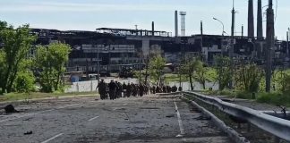 Ucraina, acciaieria Azovstal in mano ai russi, arresi i combattenti