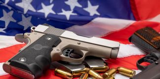 Sparatoria Texas, negli Usa ci sono più armi che persone