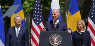 Svezia e Finlandia in Nato, Biden: “Da Usa forte sostegno a candidatura”