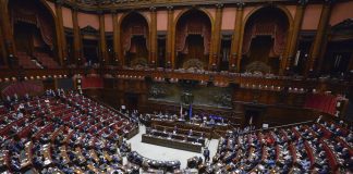 Dl Ucraina, doppia fumata nera alla Camera: slitta il voto