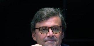 Calenda: “Governo a rischio per M5S? Ho rinunciato a capirli”