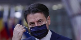 Commissione esteri Senato, ira Conte ma ministri restano al governo