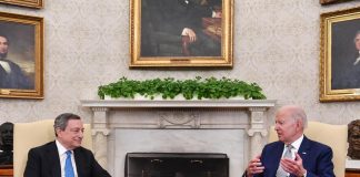 Ucraina, Draghi a Biden: “Italiani ed europei chiedono pace”