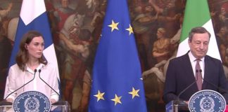 Ucraina, Draghi: “Invio armi? Abbiamo aiutato Kiev a difendersi e continueremo a farlo”