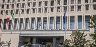 Russia, fonti Farnesina: “Viaggio Salvini a Mosca? Mai comunicato”