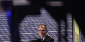 Governo, Letta: “Salvini fa di tutto per farlo cascare”