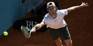 Atp Madrid 2022, Musetti si ritira e Zverev ai quarti